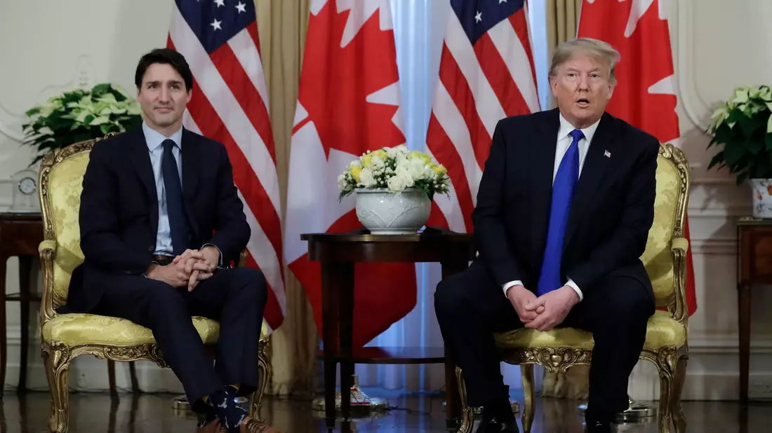 Trump hat Kanada mit hohen Einfuhrzöllen bei Amtsantritt gedroht. (Archivbild) - Bild: Evan Vucci/AP/dpa