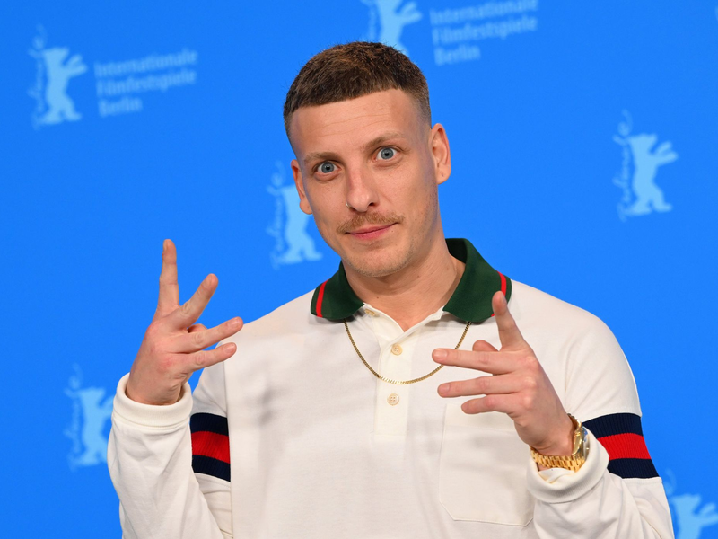 Comedian und Podcaster Felix Lobrecht. (Archivbild) - Foto: Jens Kalaene/dpa