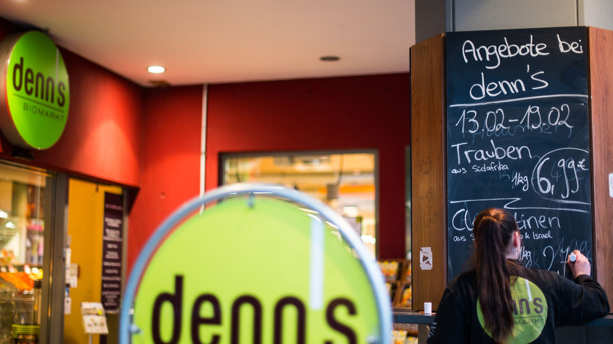 Bio-Supermärkte verzeichnen im laufenden Jahr wieder ein deutliches Umsatzplus. (Archivbild) - Foto: Andreas Arnold/dpa