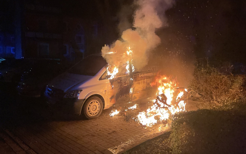 FW-DO: Nächtlicher Fahrzeugbrand in Hombruch - Foto: presseportal.de