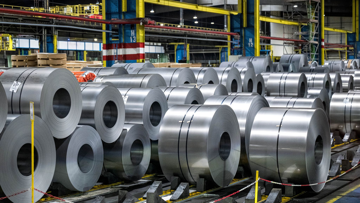 Der Bremer Senat ärgert sich, dass ArcelorMittal nicht in grünen Stahl investieren möchte. (Archivfoto) - Foto: Sina Schuldt/dpa