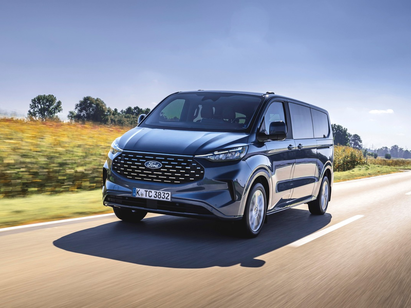 400 Ford Tourneo Custom als neue Streifenwagen für Polizei Nordrhein-Westfalen - Foto: presseportal.de