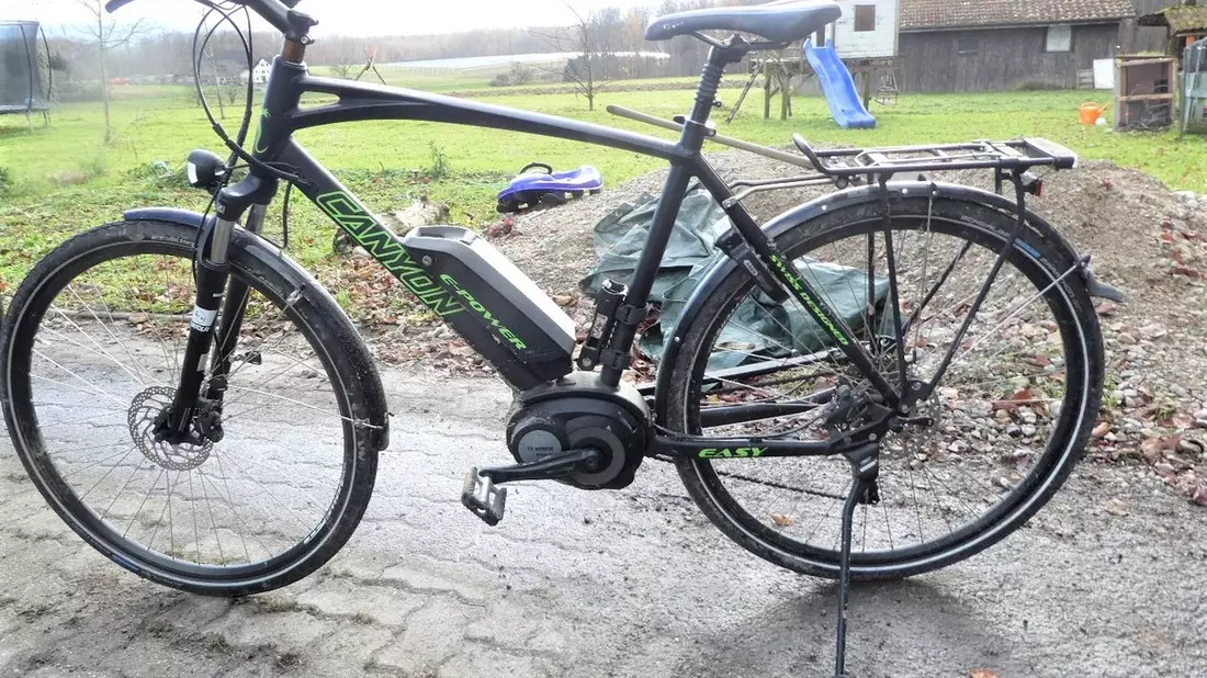POL-FR: Grenzach-Wyhlen: Zwei vermeintlich entwendete Pedelecs in Geräteschuppen gefunden - Polizei sucht Besitzer der Pedelecs und Zeugen - Bild: presseportal.de