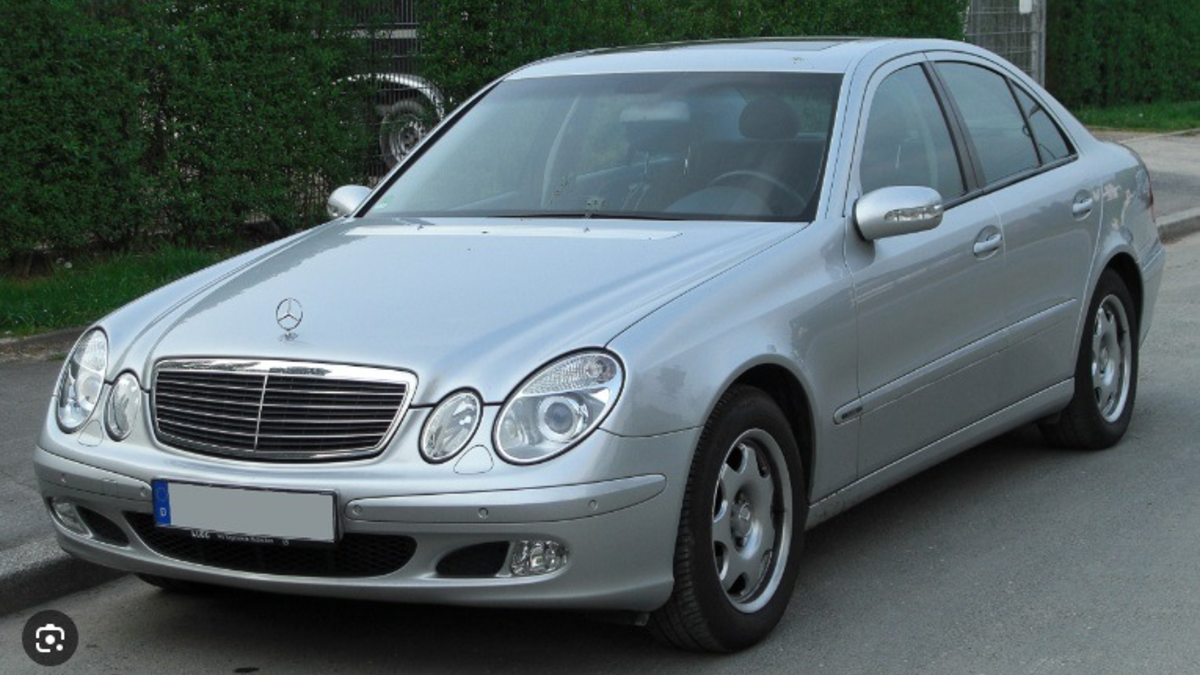 POL-PDMT: Hambach. Verkehrsunfallflucht - Unfallfahrzeug gesucht - Foto: presseportal.de