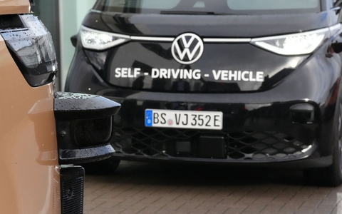 Deutschland soll zum weltweit führenden Standort für autonomes Fahren werden. - Foto: Marcus Brandt/dpa