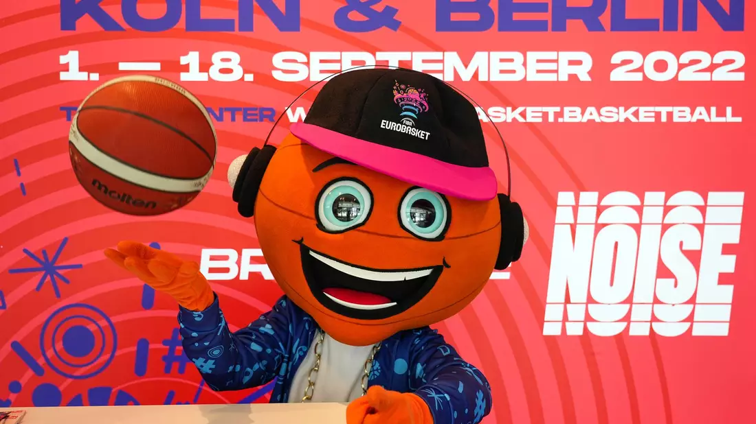 Zuletzt fand die Basketball-EM 2022 in Deutschland statt. - Bild: Soeren Stache/dpa
