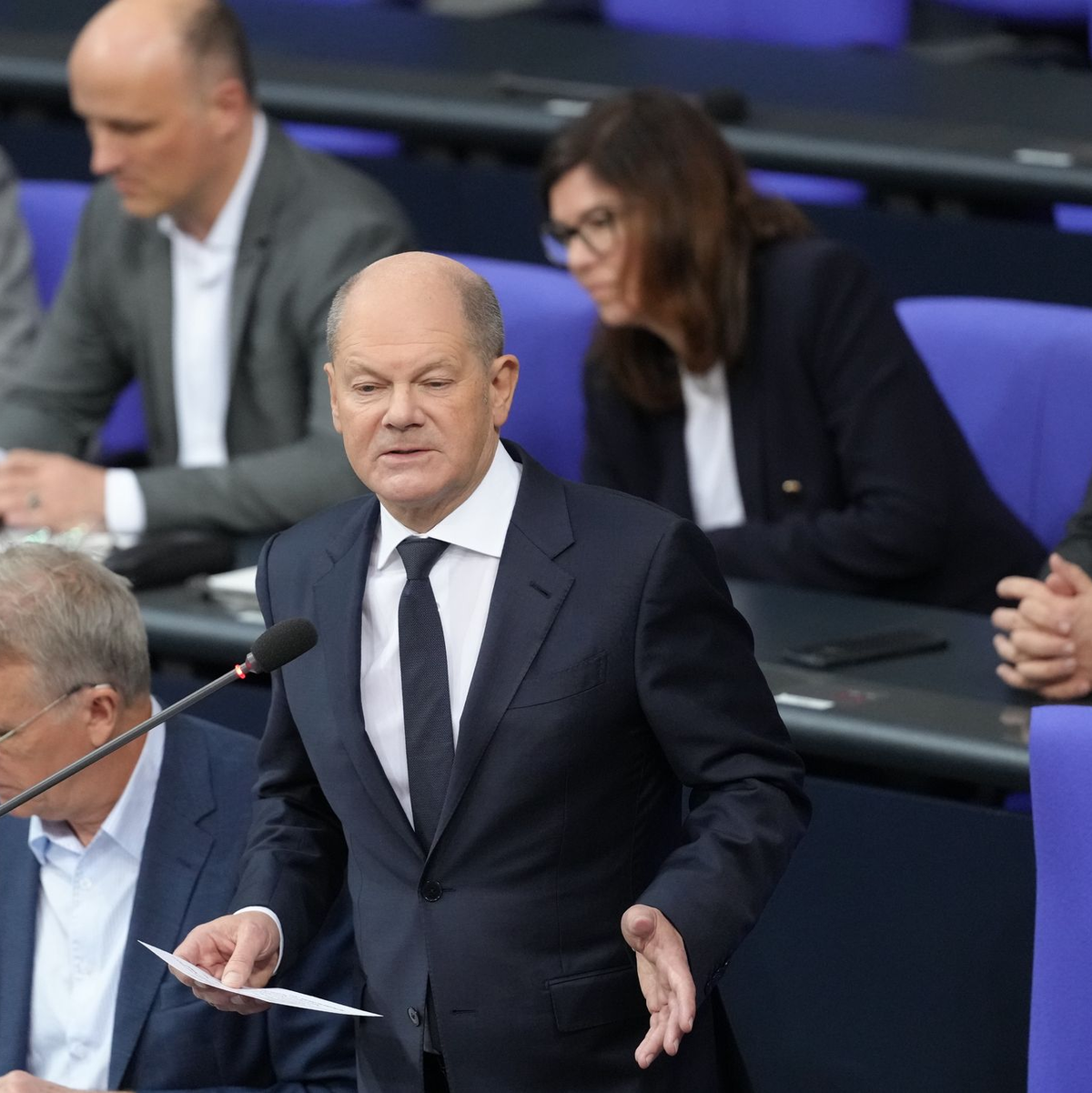 Kanzler Scholz fordert den Bundestag auf, noch mehreren Gesetzesvorhaben zuzustimmen. - Foto: Kay Nietfeld/dpa