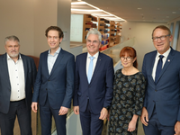 Hubmann bleibt DAV-Vorsitzender und fordert sofortiges, politisches Stärkungssignal - Foto: presseportal.de