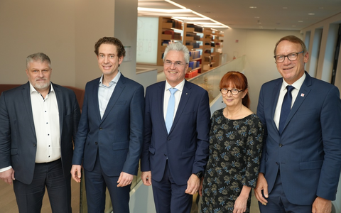 Hubmann bleibt DAV-Vorsitzender und fordert sofortiges, politisches Stärkungssignal - Foto: presseportal.de