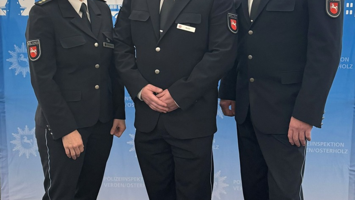 POL-OLD: +++ Neuer Leiter des Einsatzbereichs in der Polizeiinspektion Verden/Osterholz +++ Polizeipräsident Andreas Sagehorn führt Daniel Golon in sein neues Amt ein +++ - Foto: presseportal.de