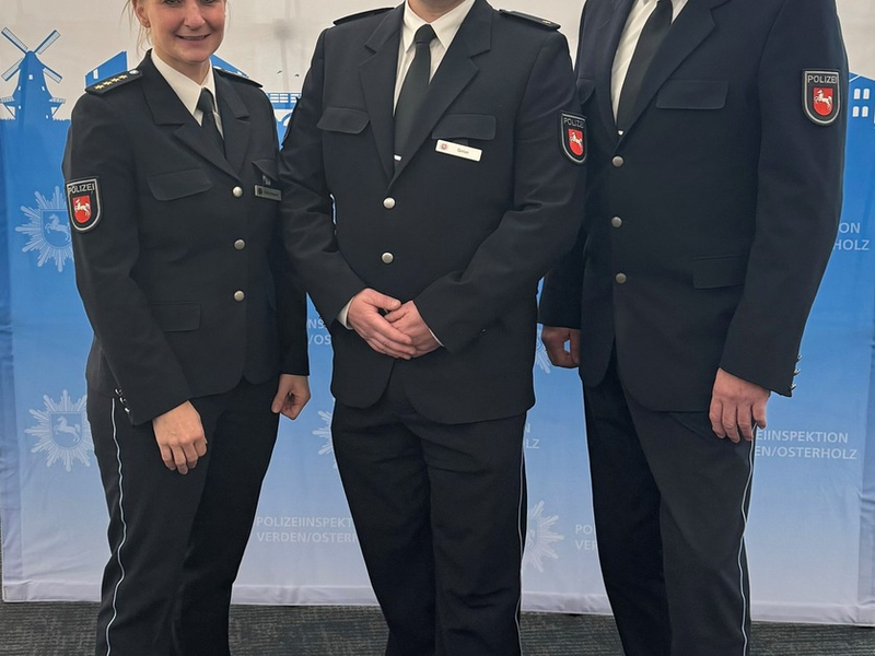 POL-OLD: +++ Neuer Leiter des Einsatzbereichs in der Polizeiinspektion Verden/Osterholz +++ Polizeipräsident Andreas Sagehorn führt Daniel Golon in sein neues Amt ein +++ - Foto: presseportal.de