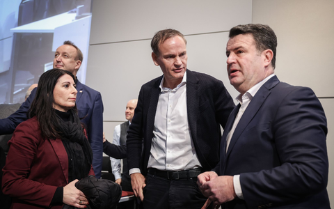 Der VW-Konzern setzt auf starkes Wachstum in den USA. (Archivbild) - Foto: Ronny Hartmann/AFP POOL/dpa