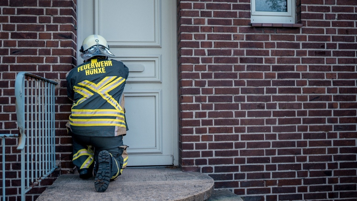 FW Hünxe: Gestürzte Person in verschlossener Wohnung - Foto: presseportal.de