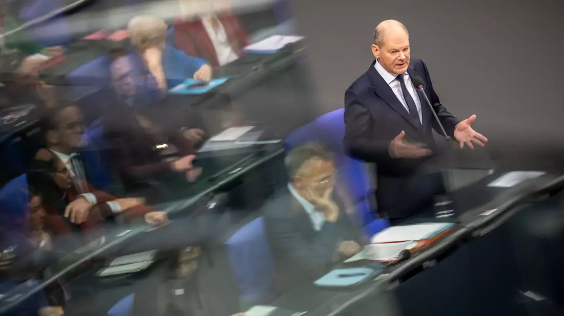 Bundeskanzler Olaf Scholz (SPD) und Außenministerin Annalena Baerbock (Grüne) pochen auf den Schutz der ethnischen und religiösen Minderheiten in Syrien. - Bild: Michael Kappeler/dpa