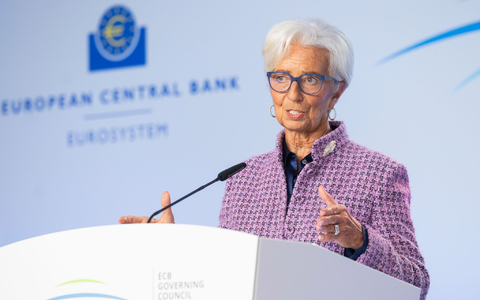 EZB-PrÀsidentin Lagarde warnt vor einer anhaltenden KonjunkturschwÀche im Euroraum (Archivbild). - Foto: Bor Slana/STA/dpa EZB-PrÀsidentin Lagarde warnt vor einer anhaltenden KonjunkturschwÀche im Euroraum (Archivbild). - Foto: Bor Slana/STA/dpa