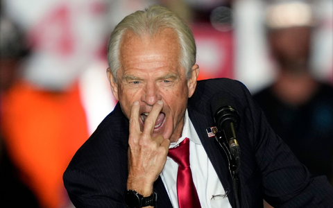 Navarro hatte bereits in Trumps erster Amtszeit eine Beraterrolle im Weißen Haus. (Archivbild) - Foto: Julia Demaree Nikhinson/AP
