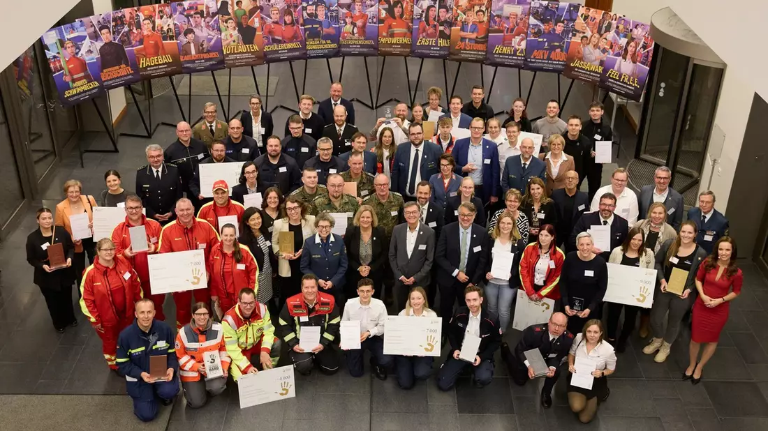 THW HH MV SH: THW Landesverband Hamburg, Mecklenburg-Vorpommern, Schleswig-Holstein erzielt herausragenden Erfolg beim Förderpreis Helfende Hand 2024 - Bild: presseportal.de