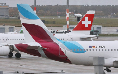 Flugzeuge von Eurowings und Swissair (Archiv) - Foto: über dts Nachrichtenagentur