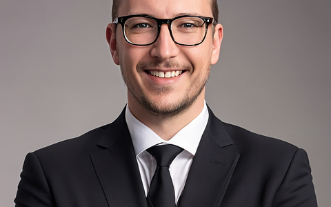 Dekan Dr. Maximilian-Niklas Bonk - Foto: M.N. Bonk über pressetext.de