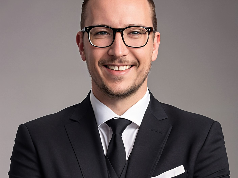 Dekan Dr. Maximilian-Niklas Bonk - Foto: M.N. Bonk über pressetext.de