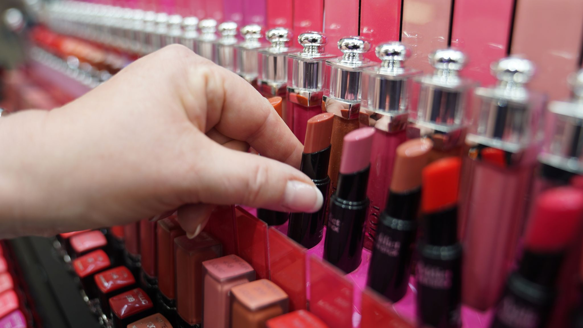 Geschäft mit Kosmetika wächst (Archivbild) - Foto: Marcus Brandt/dpa