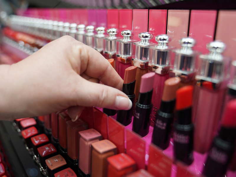 Geschäft mit Kosmetika wächst (Archivbild) - Foto: Marcus Brandt/dpa