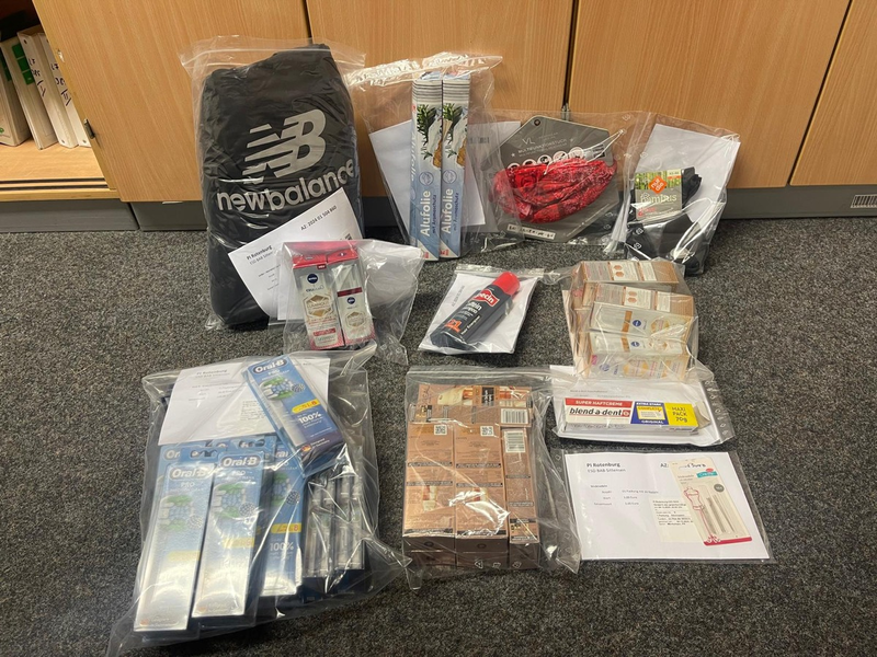 POL-ROW: ++ Aufmerksame Zeugen verhindern Taschendiebstahl - Mann und Frau festgenommen ++ Polizei und Zoll stoppen Ladendiebe auf der A1 ++ Mann unter Drogen verursacht Unfall - leicht verletzt ++ - Foto: presseportal.de