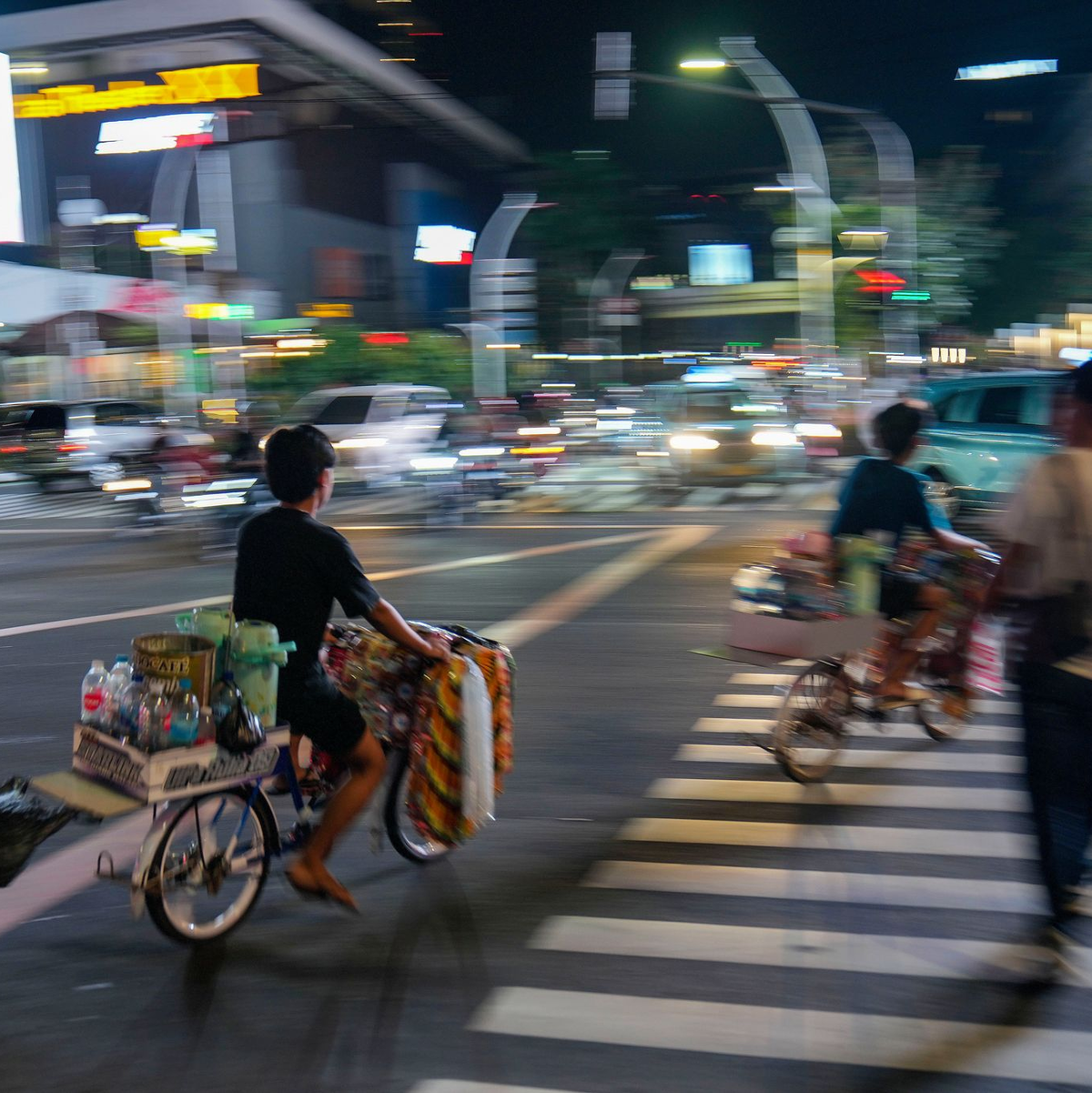 Die «Starling»-Fahrer navigieren durch alle Stadtteile. - Foto: Tatan Syuflana/AP