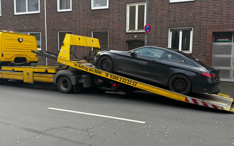 POL-GE: Polizei stellt getunten Mercedes sicher - Foto: presseportal.de