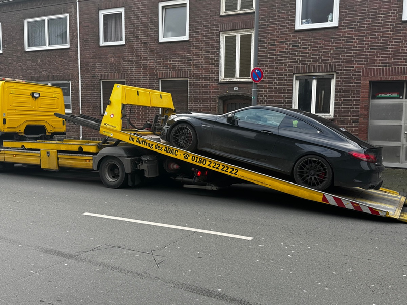 POL-GE: Polizei stellt getunten Mercedes sicher - Foto: presseportal.de