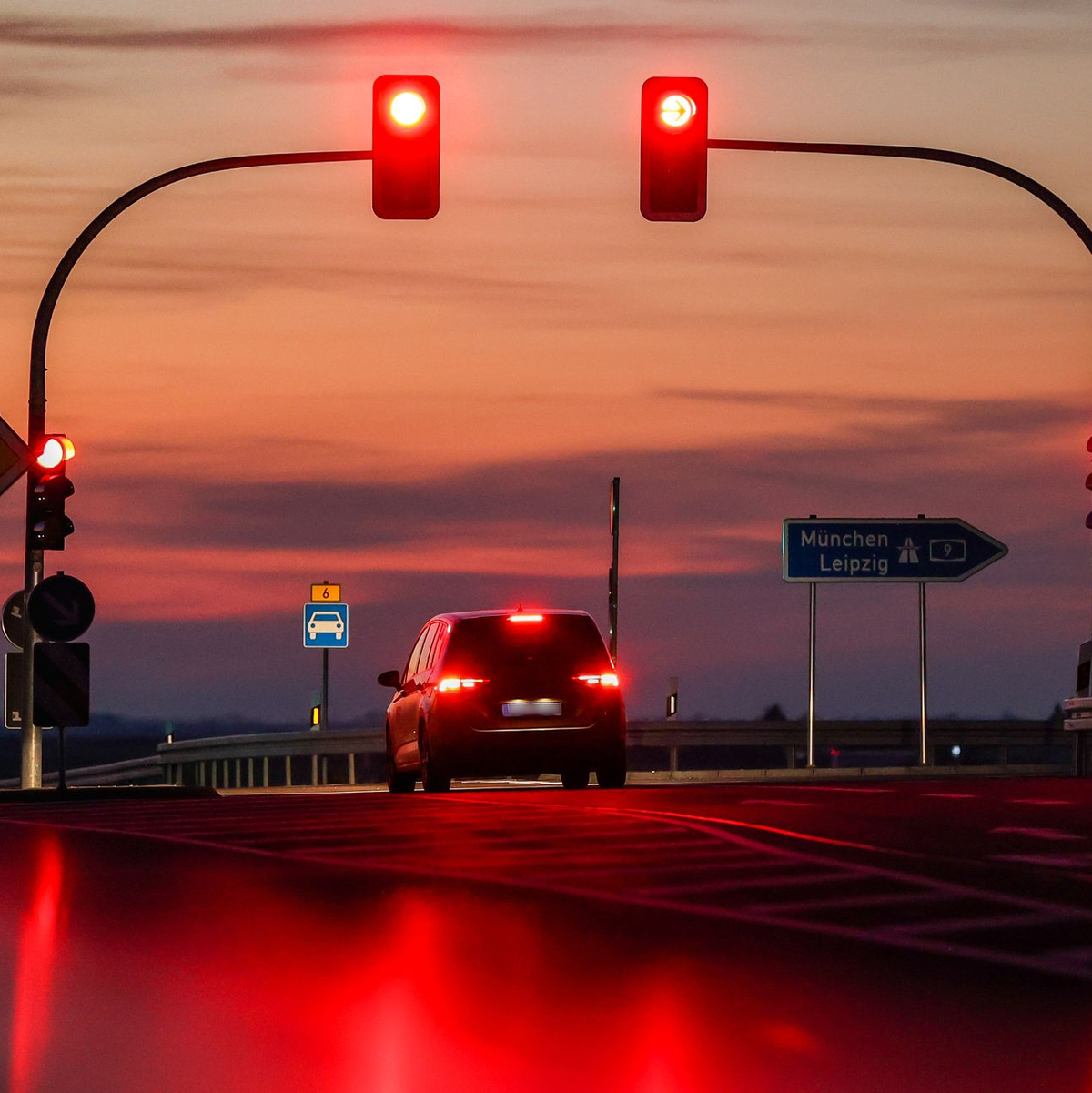 Die EU-Verkehrsminister wollen einen Führerscheinentzug künftig in der gesamten Europäischen Union durchsetzen. (Symbolbild) - Foto: Jan Woitas/dpa-Zentralbild/dpa