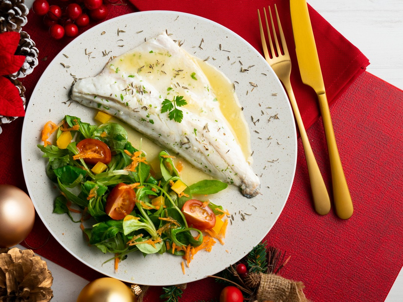 Tradition trifft Inspiration: Warum Fisch eine nachhaltige Rolle in der WeihnachtskĂŒche spielt - Foto: presseportal.de