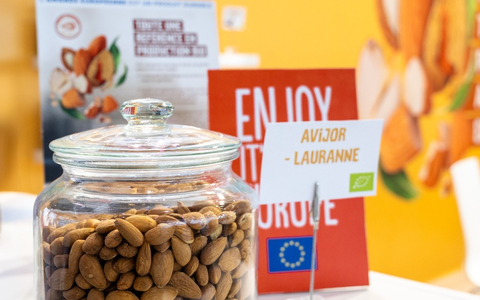 Nachhaltigeres Marzipan, Vanillekipferl oder Bremer Klaben erstklassiger Qualität - Wie die europäische Mandel die deutsche Weihnacht erobert - Foto: presseportal.de