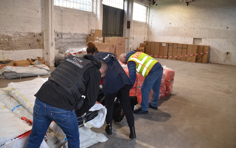 BPOLP Potsdam: Erneuter bedeutsamer Schlag gegen ein großes international agierendes Schleusernetzwerk - Foto: presseportal.de