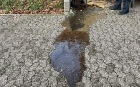 POL-DU: Duisburg/Minden: Verschmutzung durch ausgelaufenes Öl - Foto: presseportal.de