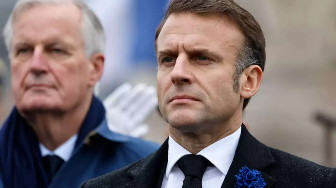 Präsident Macron gerät in der politischen Krise zunehmend unter Druck. (Archivbild) - Bild: Ludovic Marin/POOL AFP/AP/dpa