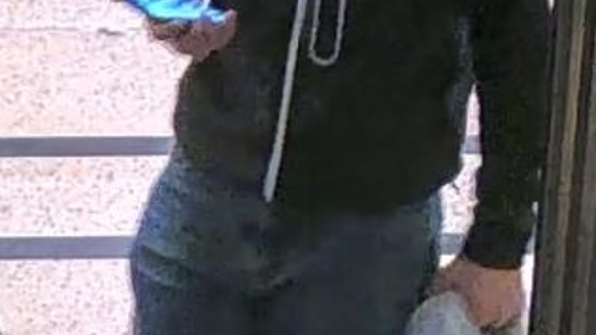 POL-H: Öffentlichkeitsfahndung: Polizeilicher Staatsschutz sucht einen Tatverdächtigen nach Angriff auf türkisches Generalkonsulat - Foto: presseportal.de