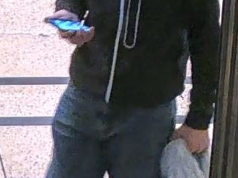 POL-H: Öffentlichkeitsfahndung: Polizeilicher Staatsschutz sucht einen Tatverdächtigen nach Angriff auf türkisches Generalkonsulat - Foto: presseportal.de