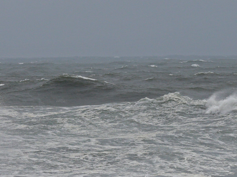 Vor der Küste gab es ein Beben. (Archivbild) - Foto: Gerry Broome/AP/dpa