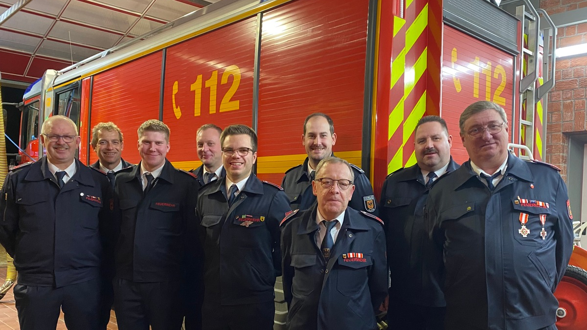 FW Alpen: Jahreshauptversammlung 2024 der Feuerwehr Alpen - Einheit Veen - Foto: presseportal.de