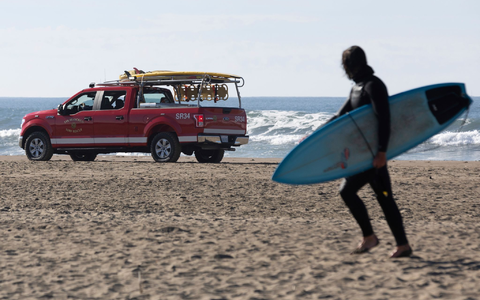 Wegen Tsunami-Gefahr wurden in Kalifornien Strände evakuiert.  - Foto: Benjamin Fanjoy/San Francisco Chronicle/AP/dpa
