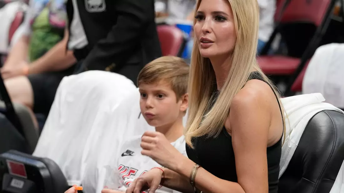 Tochter Ivanka war während Trumps erster Amtszeit als dessen Beraterin aktiv, hat sich seitdem aber wieder mehr auf ihr Privatleben fokussiert. (Archivbild) - Bild: Marta Lavandier/AP/dpa