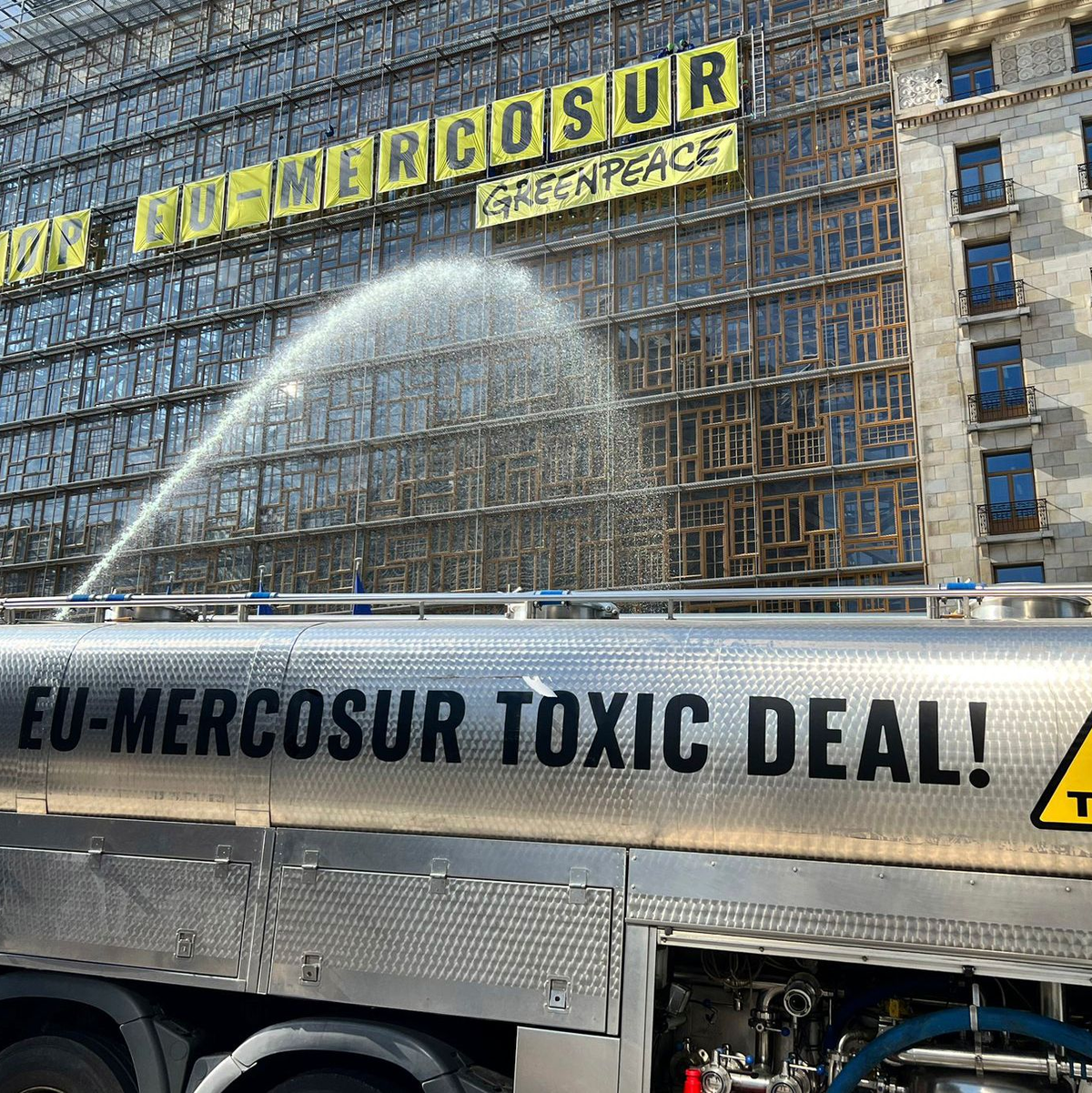 Umweltschützer sehen das Abkommen kritisch und haben in der Vergangenheit bereits häufig protestiert. (Archivbild) - Foto: Sylvain Plazy/AP/dpa