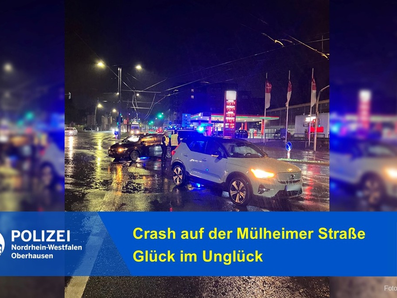 POL-OB: Crash auf der Mülheimer Straße - Glück um Unglück - Foto: presseportal.de