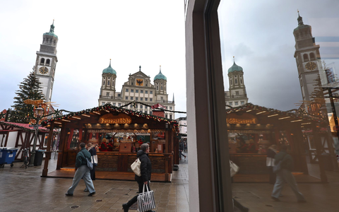 Für die meisten Menschen spielt die religiöse Bedeutung von Weihnachten kaum noch eine Rolle. (Symbolbild) - Foto: Karl-Josef Hildenbrand/dpa