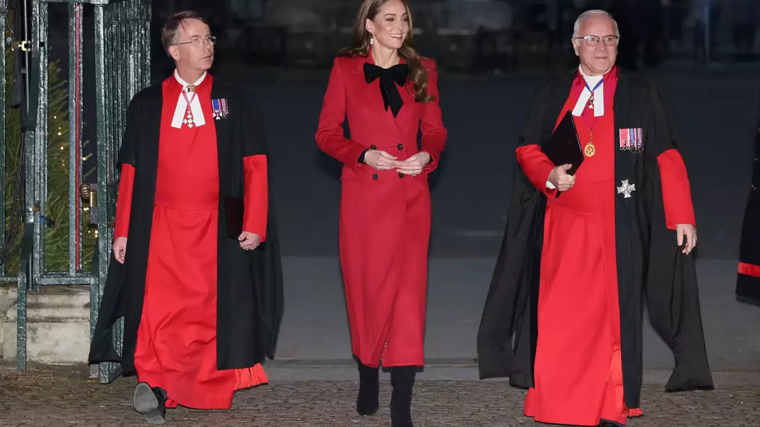 Der Gottesdienst mit Kate (M.) soll an Heiligabend im britischen Fernsehen ausgestrahlt werden. - Bild: Isabel Infantes/PA Wire/dpa