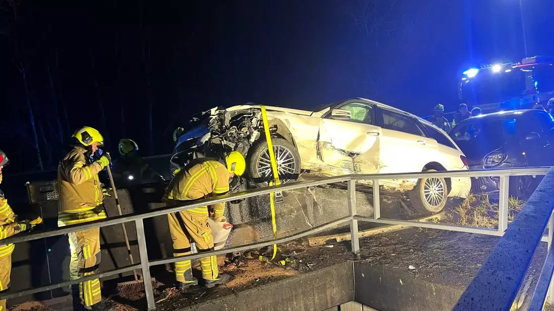 FW Ratingen: Schwerer Verkehrsunfall auf der A3 - Bild: presseportal.de