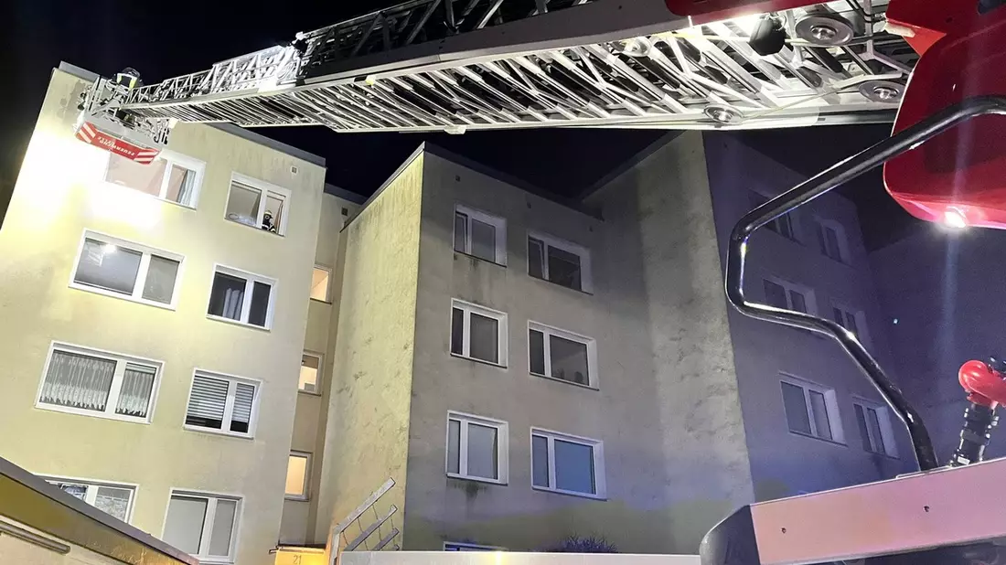 FW Celle: Zwei Brände in Wohnungen innerhalb einer Stunde - Bild: presseportal.de