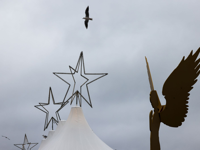 Grau ist derzeit die Lieblingsfarbe des Wetters (Archivbild). - Foto: Christian Charisius/dpa