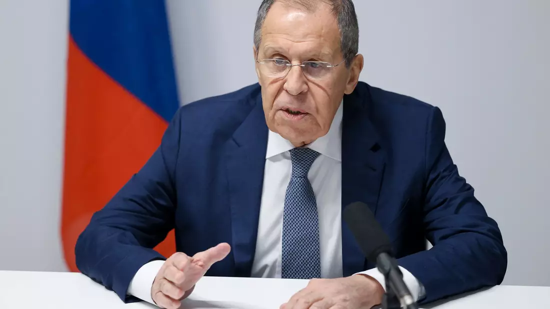 Der russische Außenminister Sergej Lawrow hat Syrien erneut den militärischen Beistand Moskaus zugesichert. (Archivbild) - Bild: Russisches Außenministerium/AP/dpa